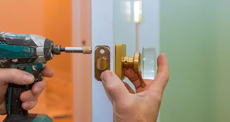 Broken Door Knob Fix in Stuart, FL