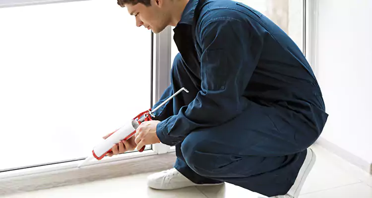 Window Glass Caulk Repair in Stuart, FL